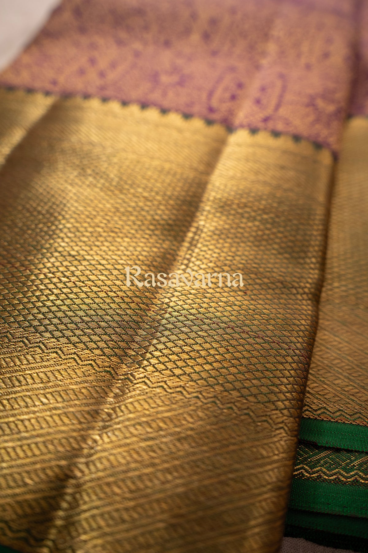 Magenta Pure Silk Kanchipuram Pattu Saree with Bottle Green Border
