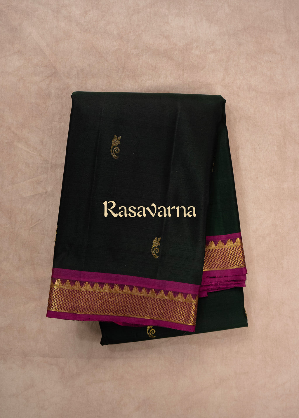 Dark Green Pure Silk Kanchipuram Pattu Saree with Onion Red Border