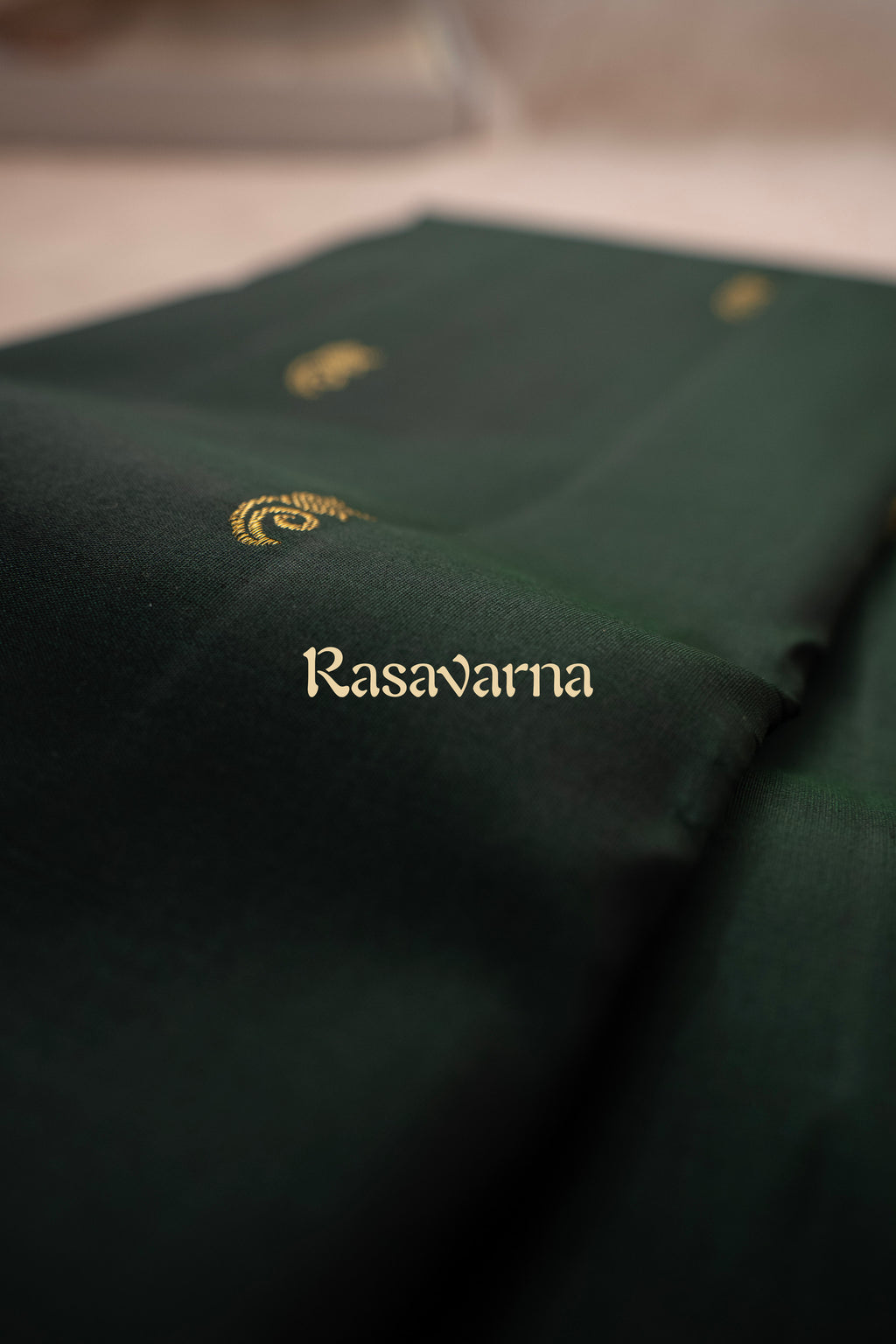 Dark Green Pure Silk Kanchipuram Pattu Saree with Onion Red Border