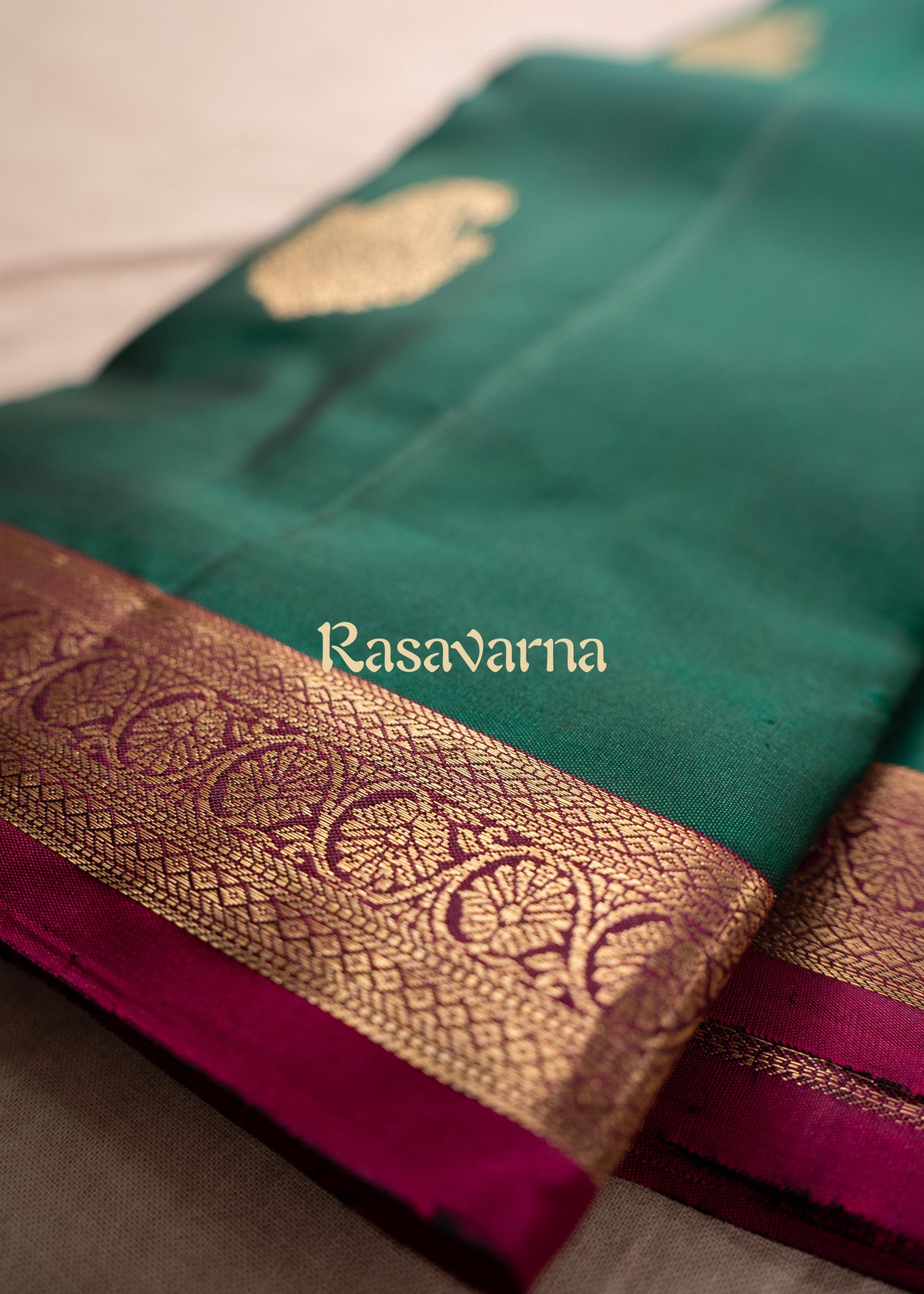 Bottle Green Pure Silk Kanchipuram Pattu Saree with Magenta Border