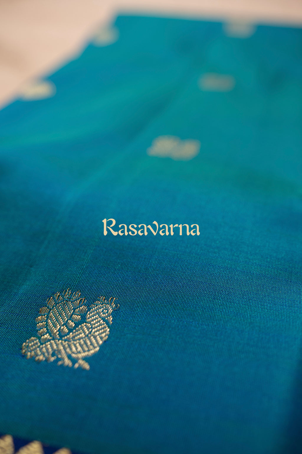 Peacock Blue Pure Silk Kanchipuram Pattu Saree with Navy Blue Border