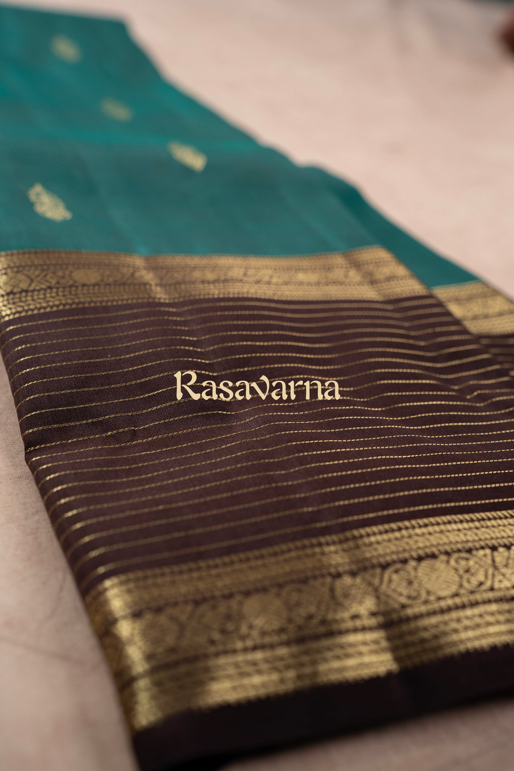 Rama Green Pure Silk Kanchipuram Pattu Saree with Chocolate Border
