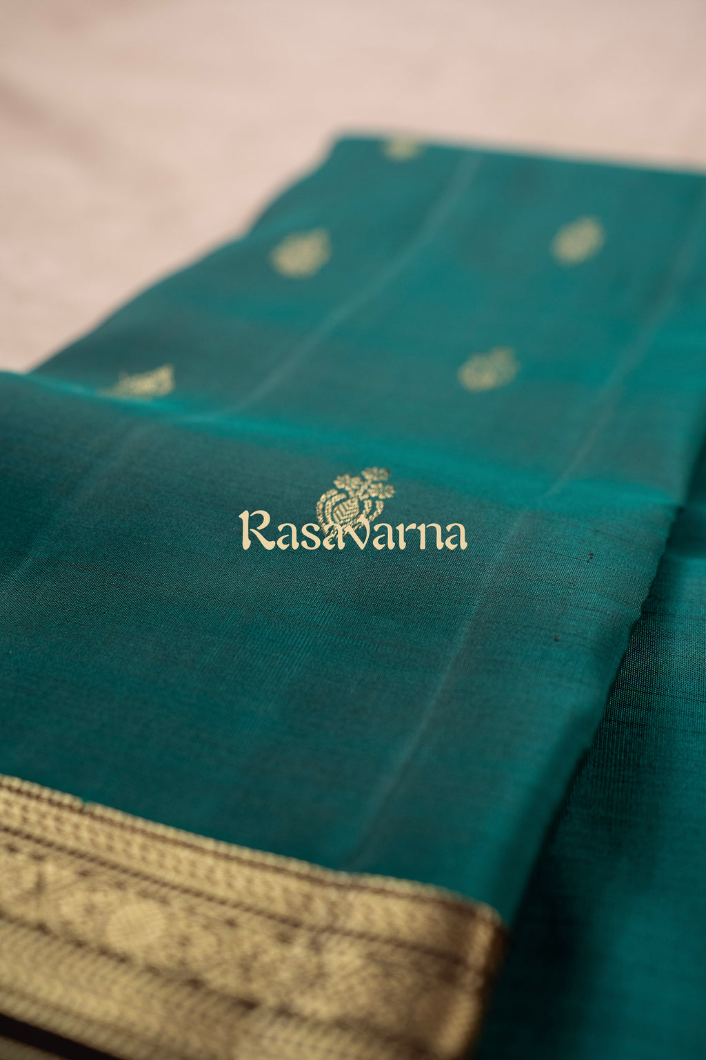 Rama Green Pure Silk Kanchipuram Pattu Saree with Chocolate Border