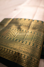Rose Gold Pure Silk Kanchipuram Pattu Saree with Bottle Green Border