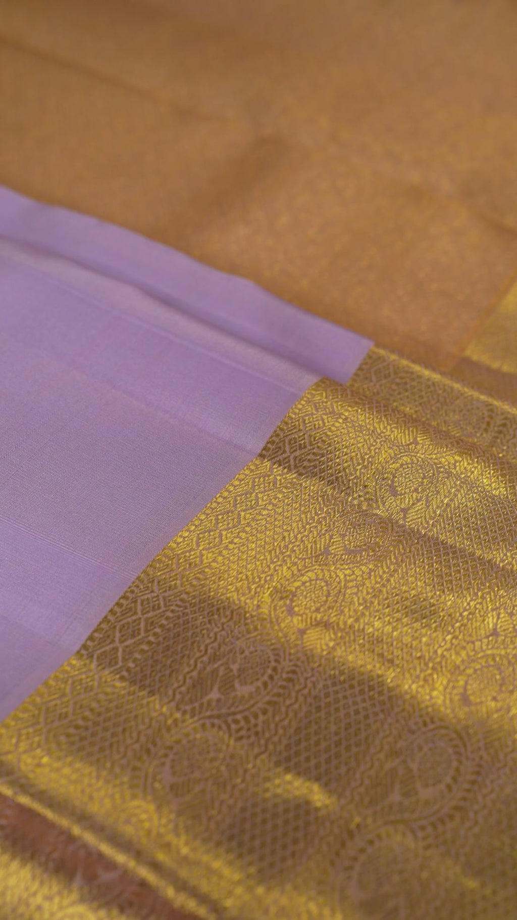 Lavender Pure Silk Kanchipuram Pattu Saree with Gold Border