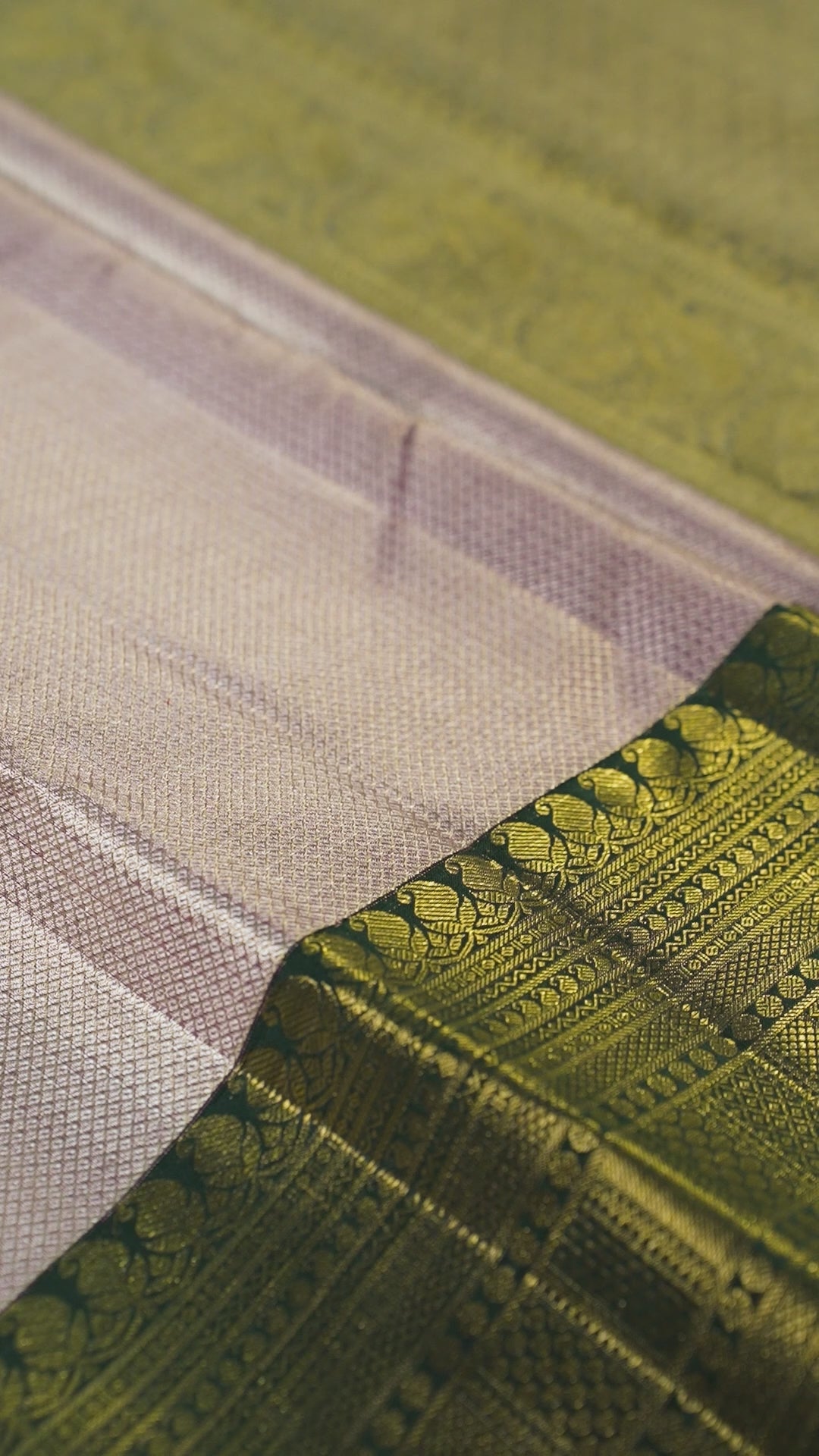 Rose Gold Pure Silk Kanchipuram Pattu Saree with Bottle Green Border