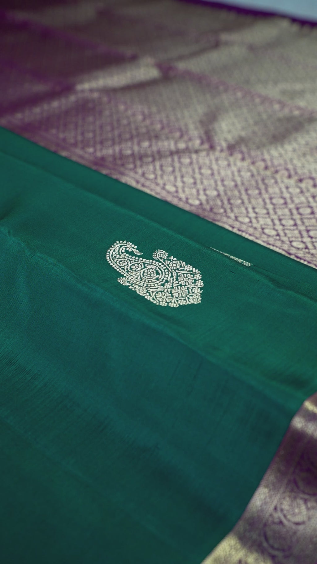 Bottle Green Pure Silk Kanchipuram Pattu Saree with Magenta Border