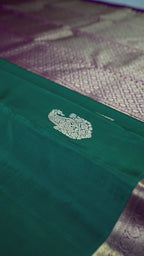 Bottle Green Pure Silk Kanchipuram Pattu Saree with Magenta Border