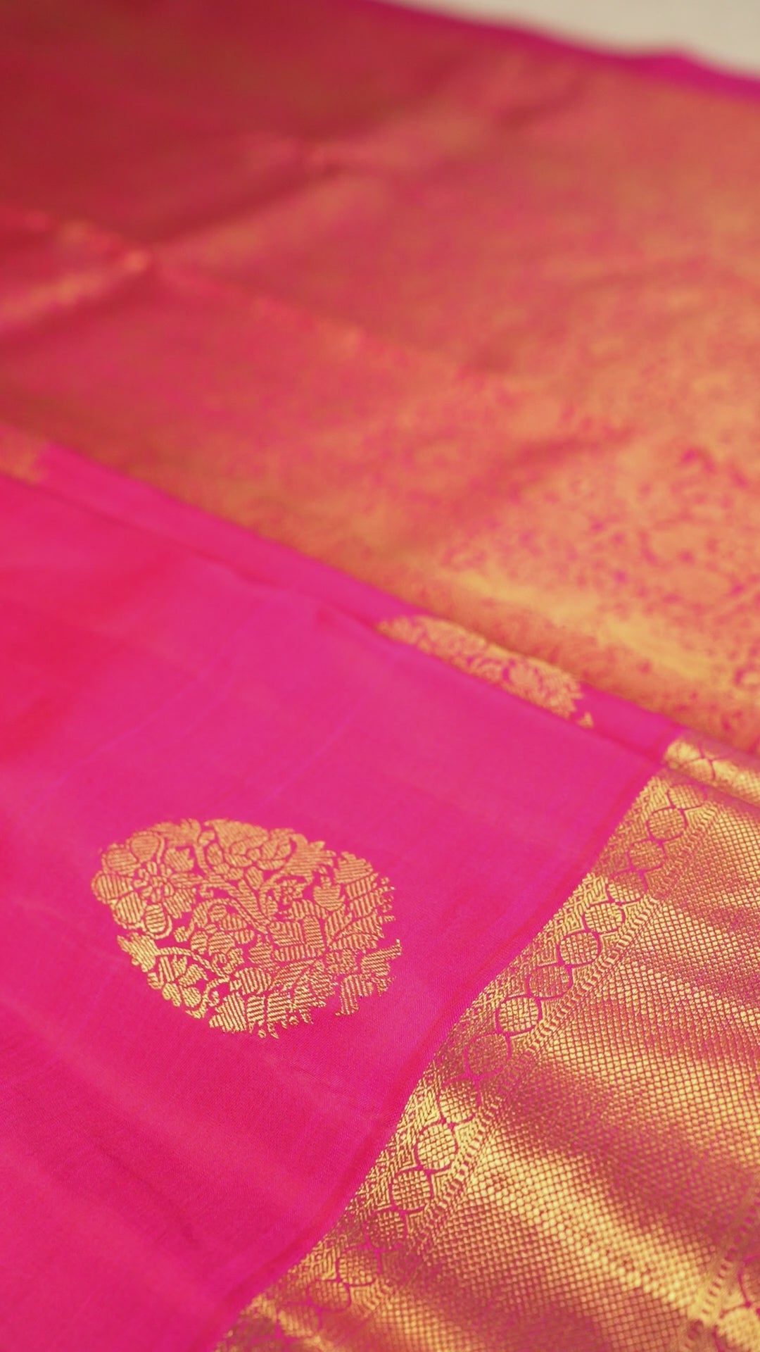 Roja Pink Pure Silk Kanchipuram Pattu Saree with Roja Pink Border