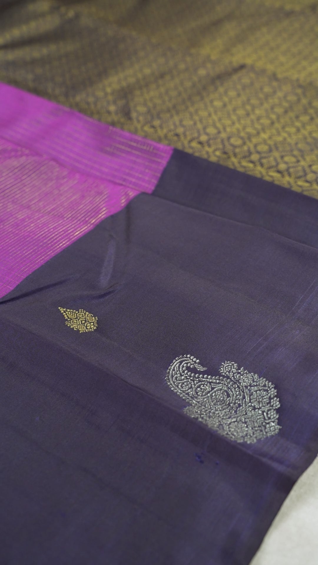 Purple Pure Silk Kanchipuram Pattu Saree with Navy Blue Border