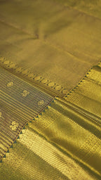 Bottle Green Pure Silk Kanchipuram Pattu Saree with Bottle Green Border