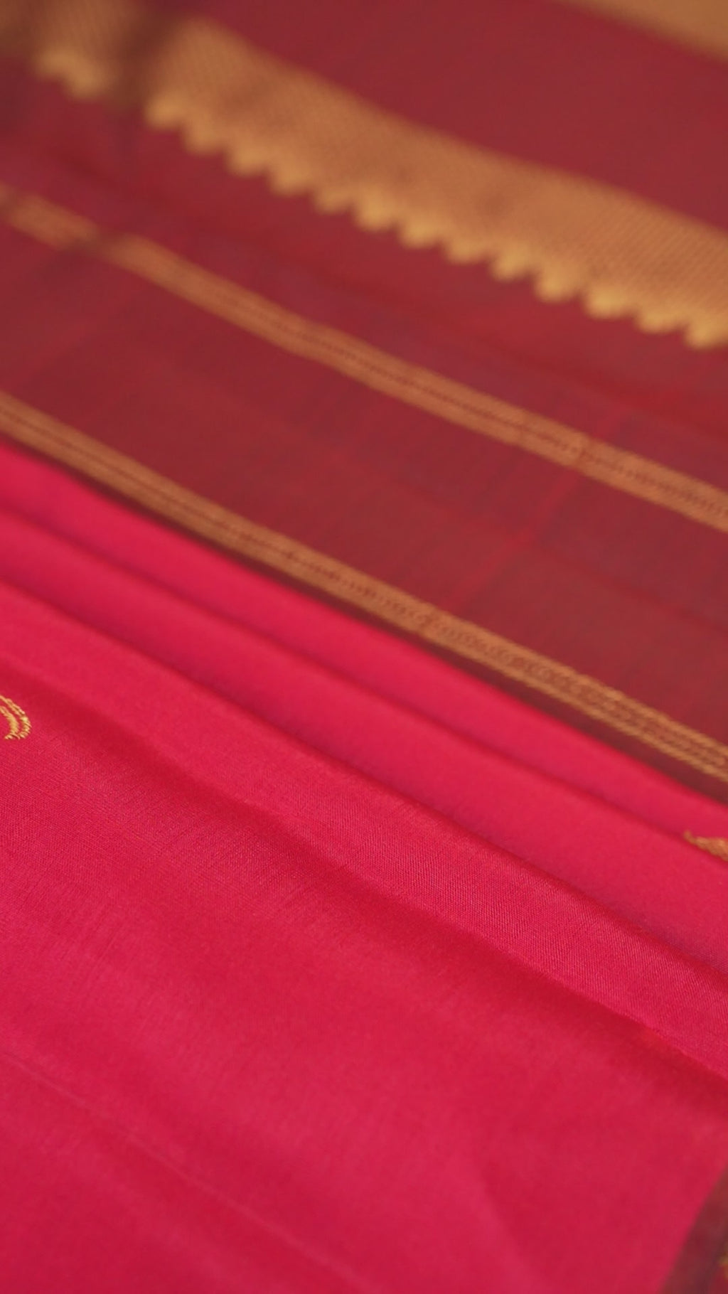Red Pure Silk Kanchipuram Pattu Saree with Maroon Border