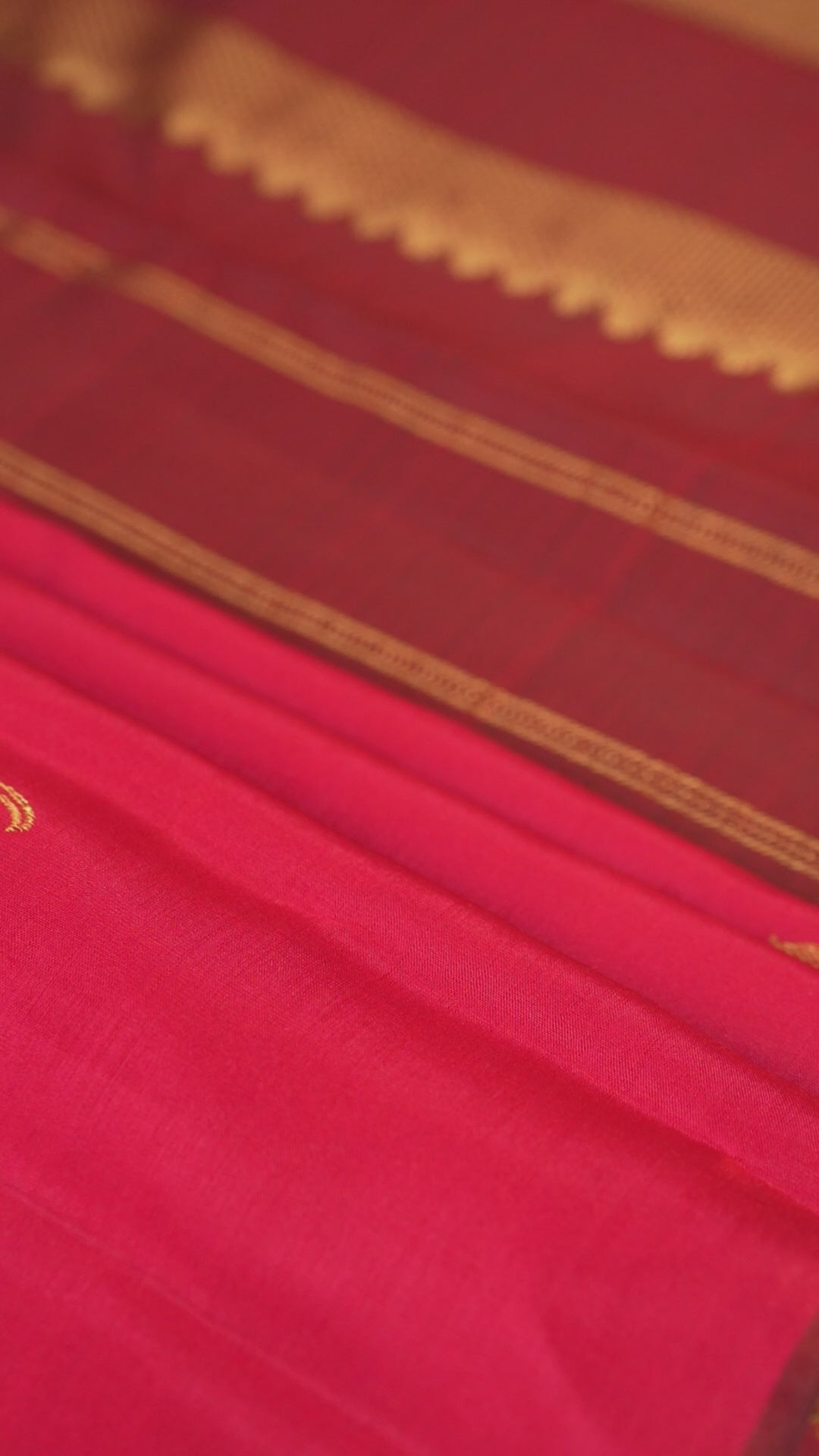 Red Pure Silk Kanchipuram Pattu Saree with Maroon Border