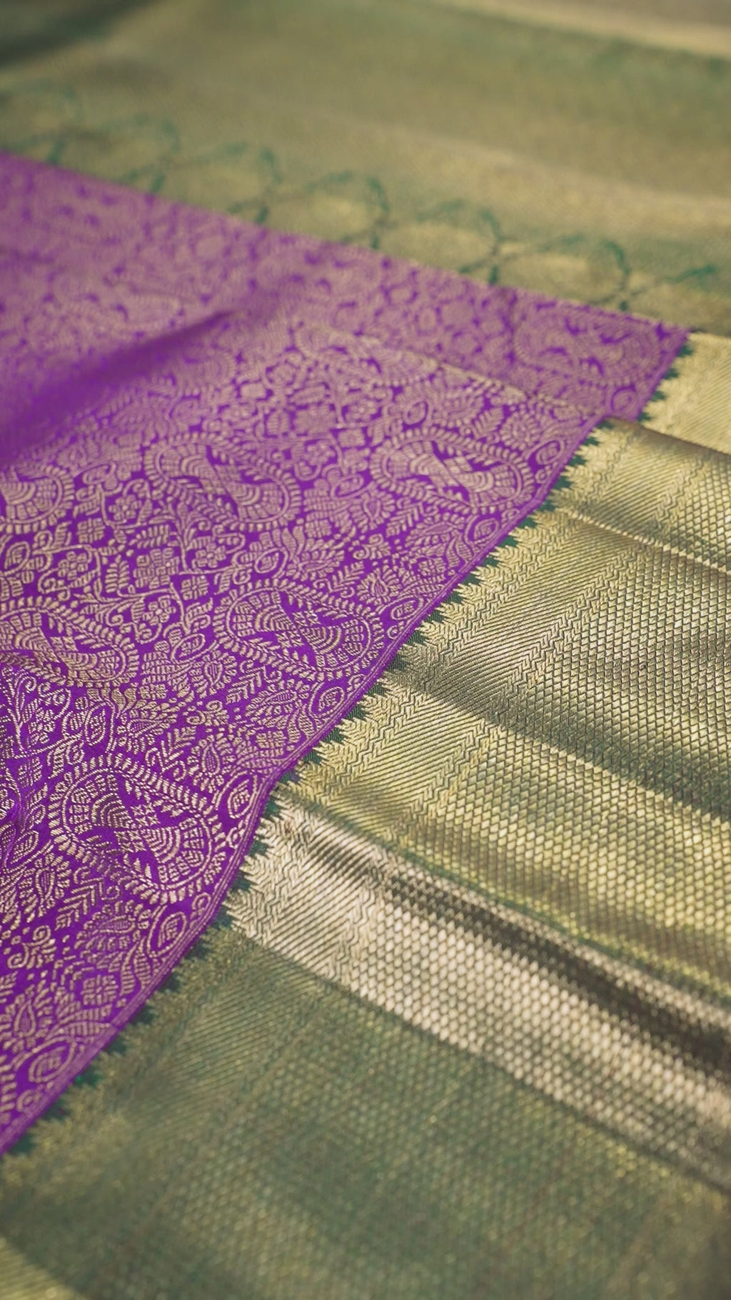 Magenta Pure Silk Kanchipuram Pattu Saree with Bottle Green Border