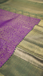 Magenta Pure Silk Kanchipuram Pattu Saree with Bottle Green Border