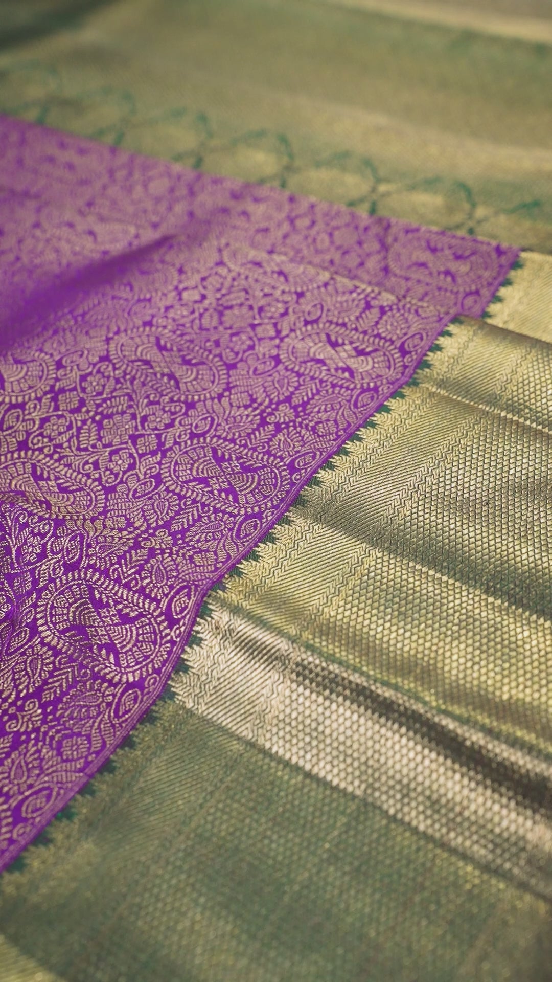 Magenta Pure Silk Kanchipuram Pattu Saree with Bottle Green Border