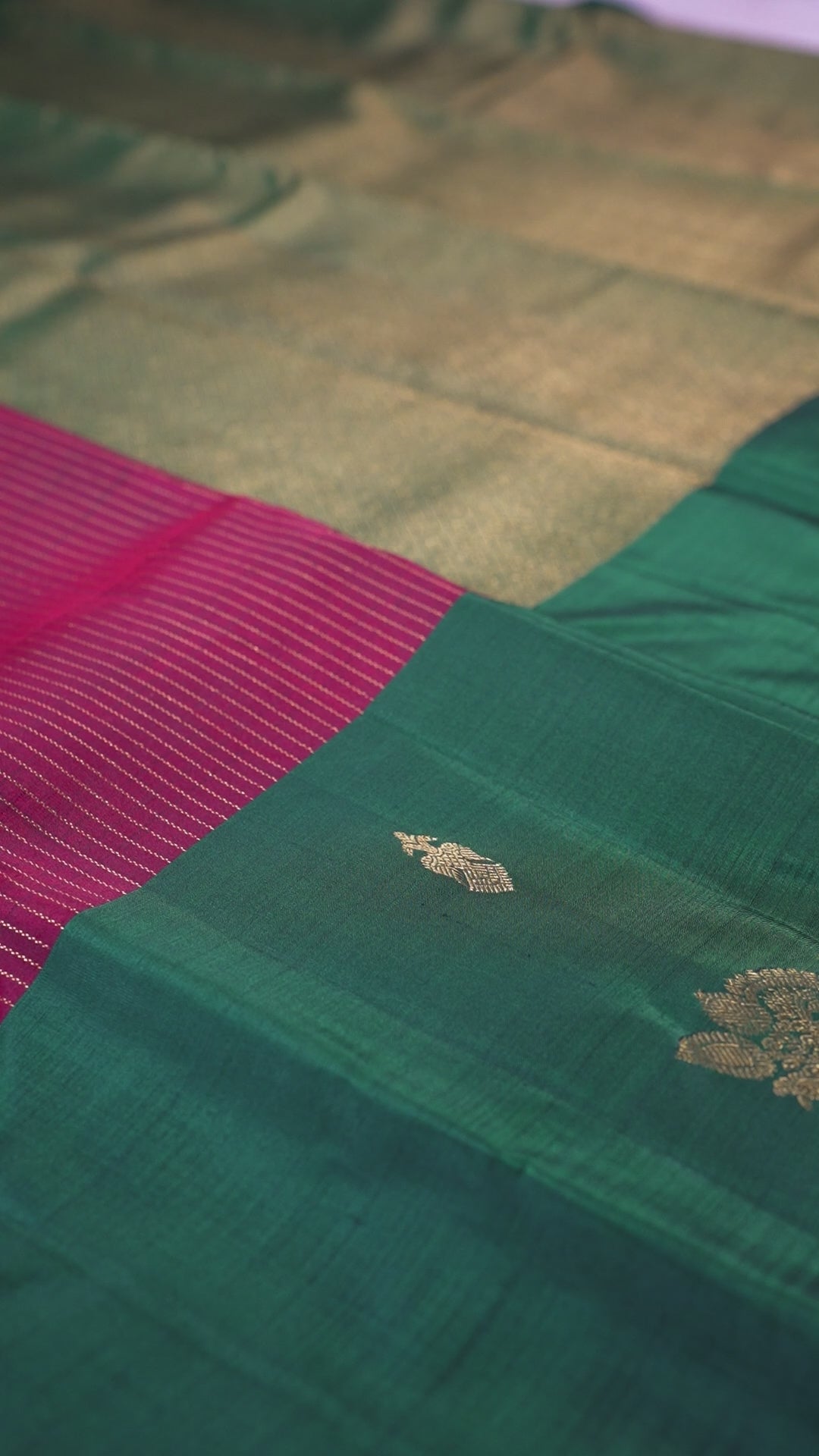 Red Pure Silk Kanchipuram Pattu Saree with Green Border