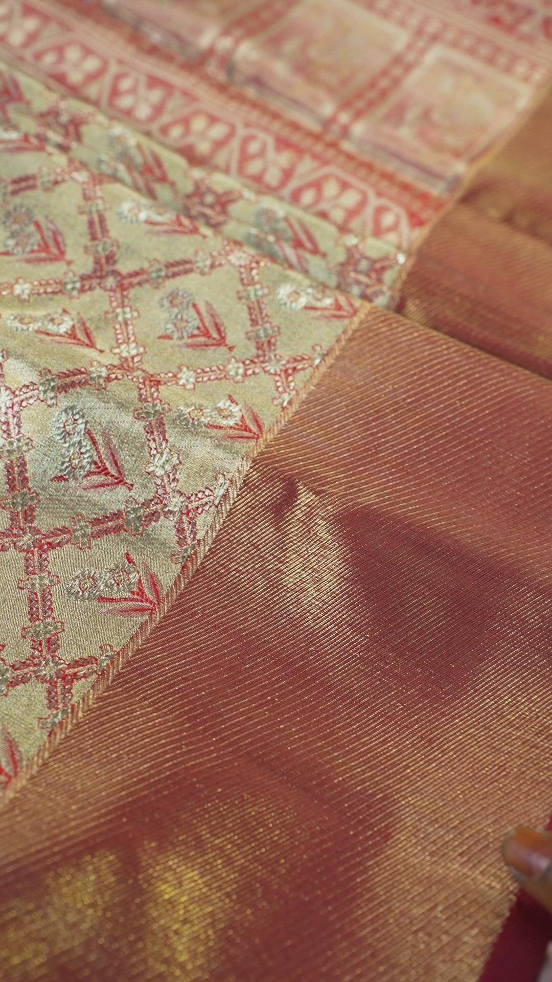 Red Pure Silk Kanchipuram Pattu Saree with Deep Red Border
