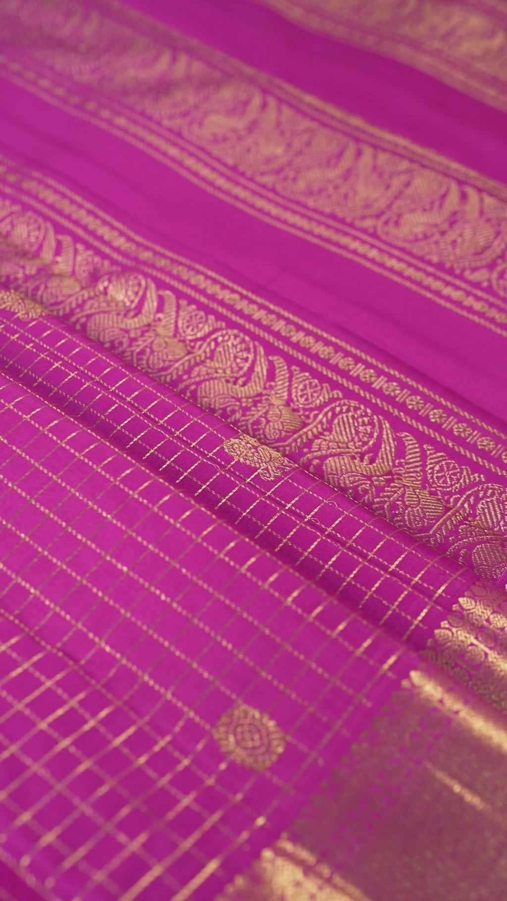 Roja Pink Pure Silk Kanchipuram Pattu Saree with Roja Pink Border